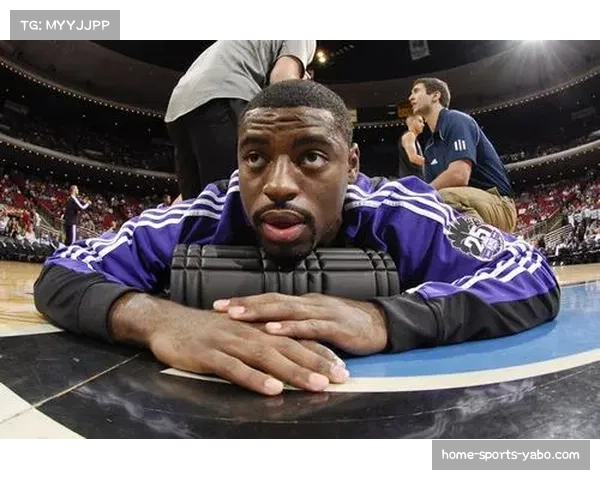 灰熊远投手感火热，次节42分表现提升半场命中率至40%